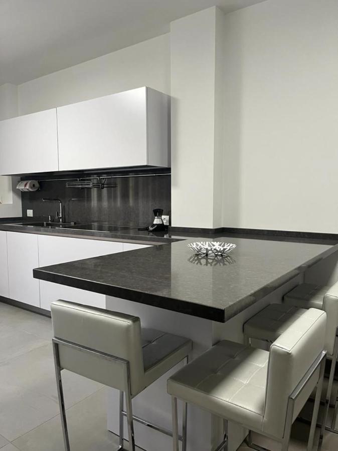 Modern And Spacious Appartement With Beach View. Gallipoli Kültér fotó
